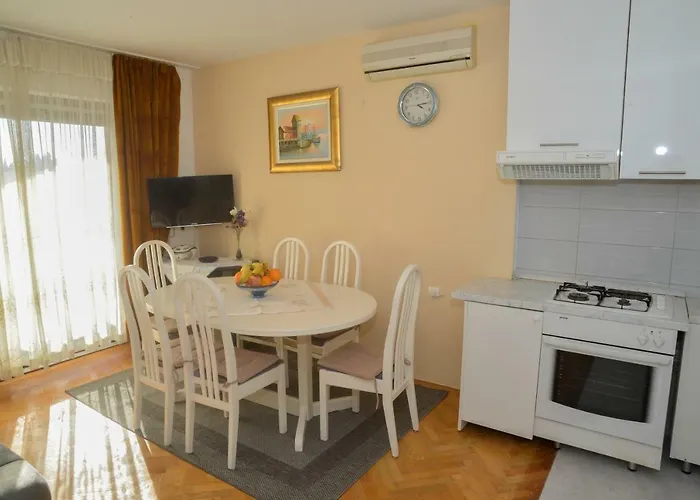 Apartament Zrilić *
